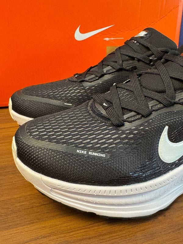 Nike vomero 18 کتانی نایک