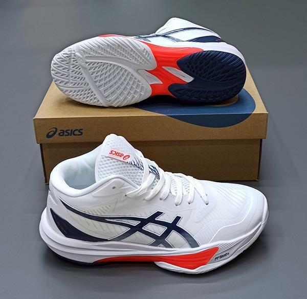 Asics آسیکس