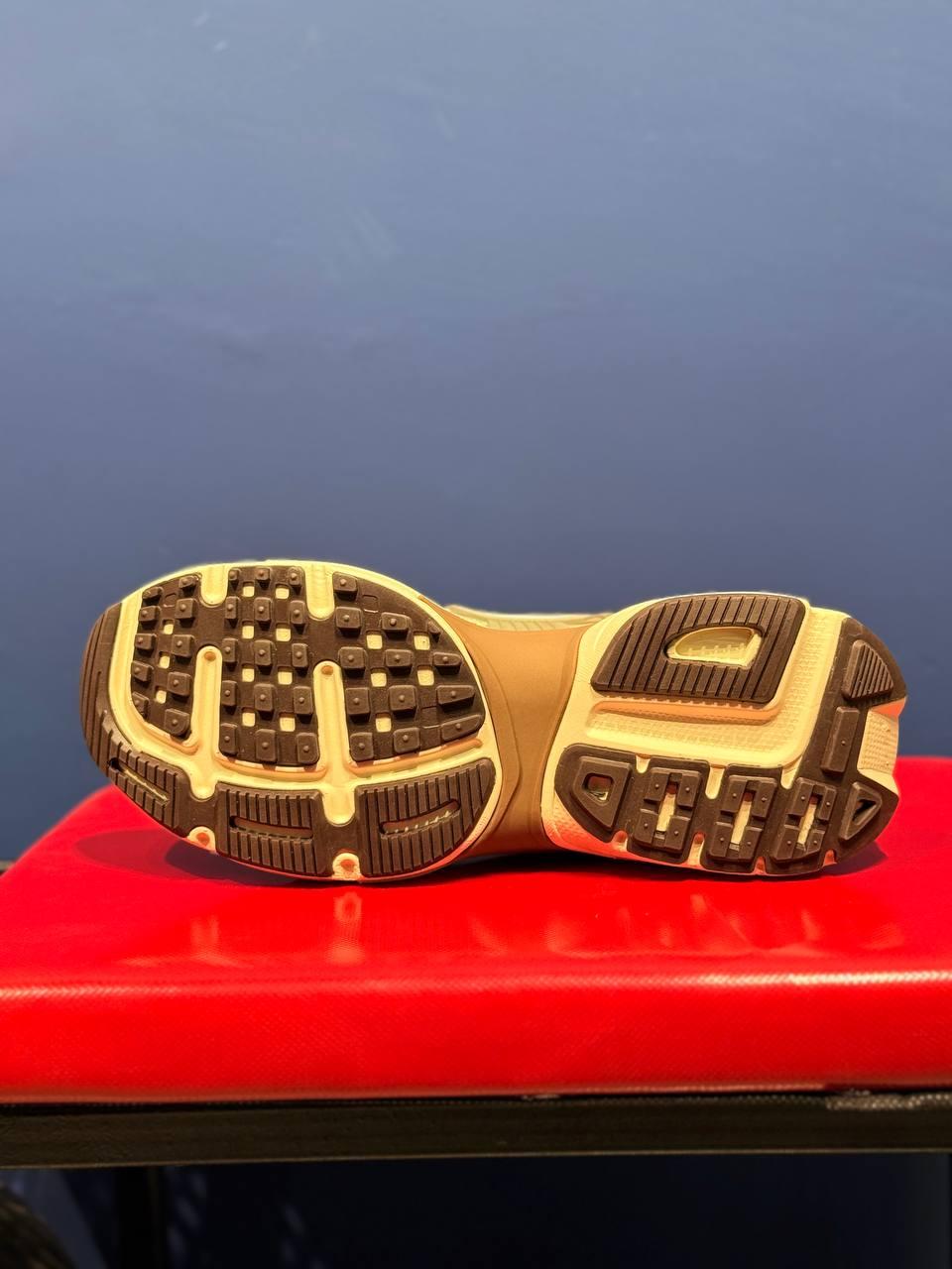 Nike v2k نایک ویتوکی موکا
