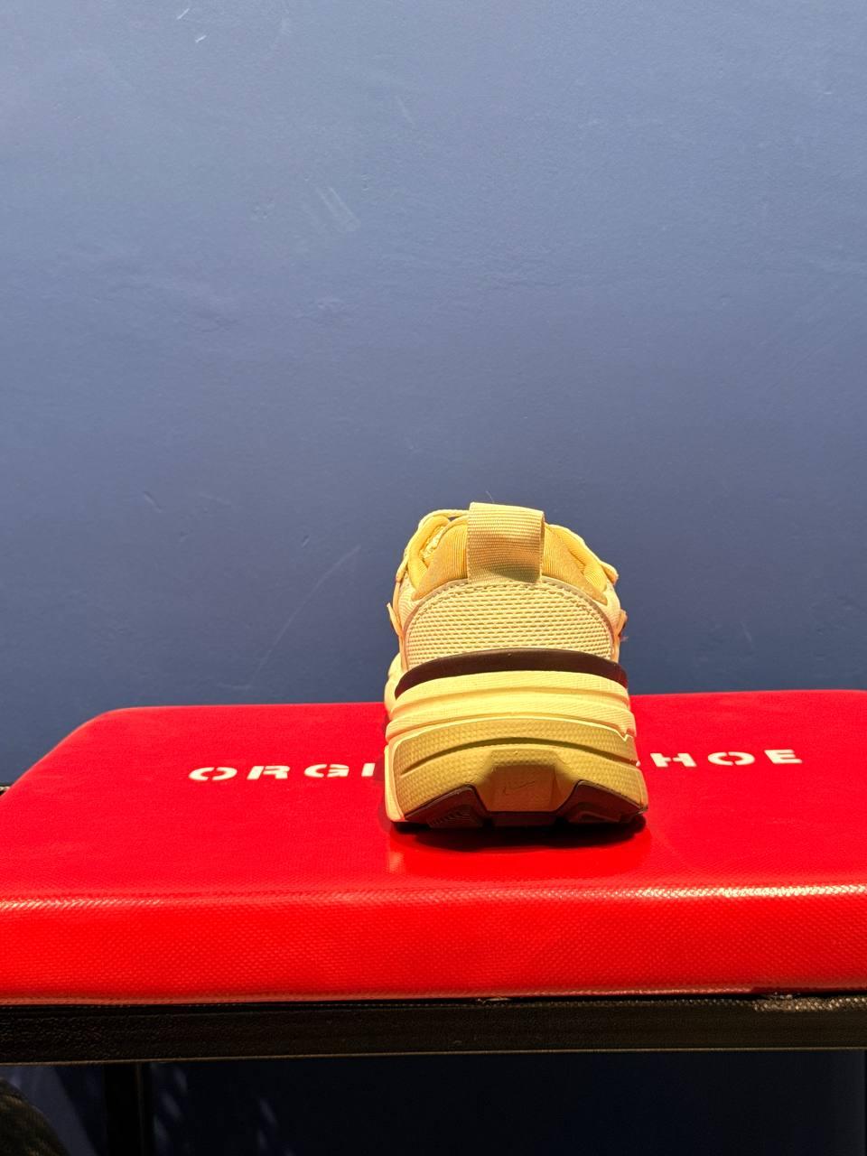 Nike v2k نایک ویتوکی نسکافه ای