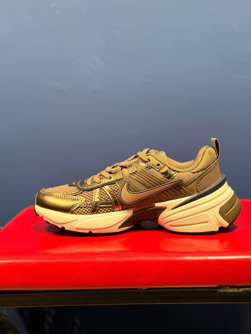 Nike v2k نایک ویتوکی مسی
