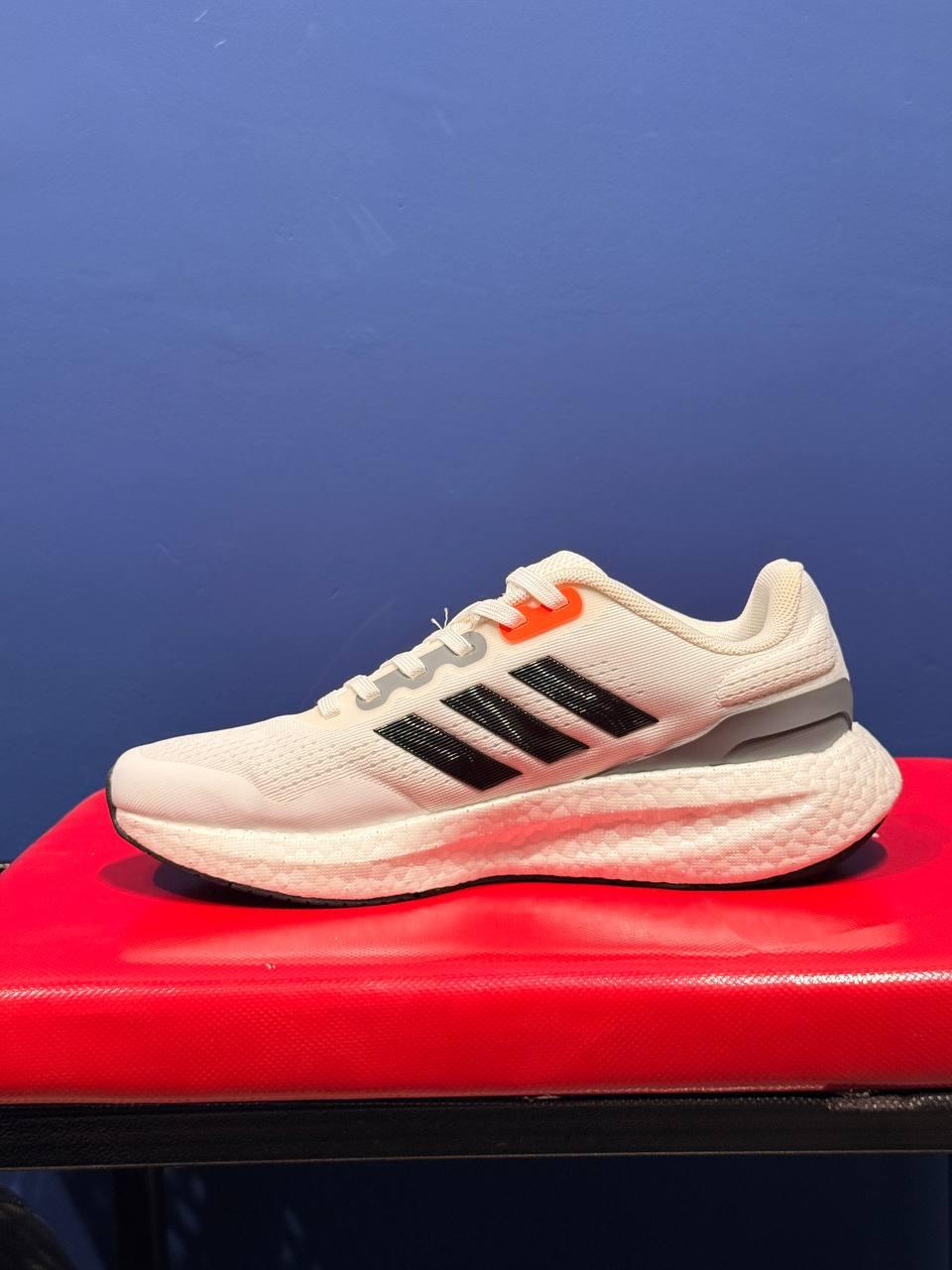Adidas runfalcon آدیداس سفید