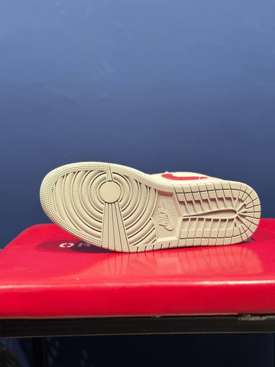 Nike air jordan 1 نایک جردن 1 طوسی قرمز