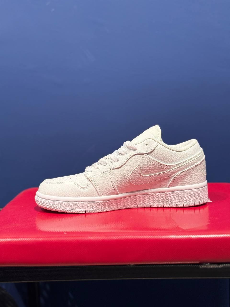 Nike air jordan 1 نایک جردن 1 سفید