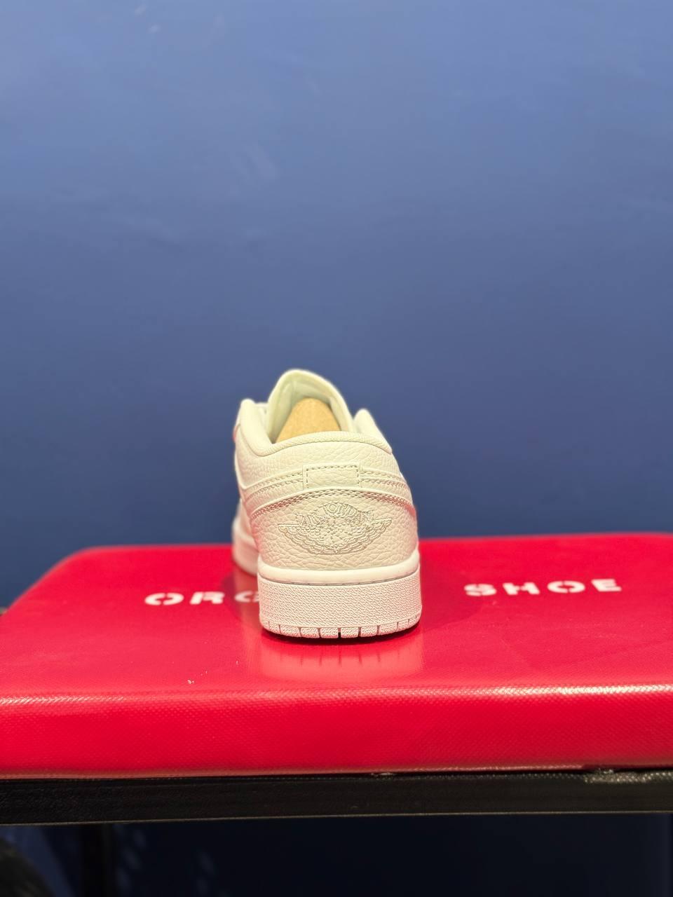 Nike air jordan 1 نایک جردن 1 سفید