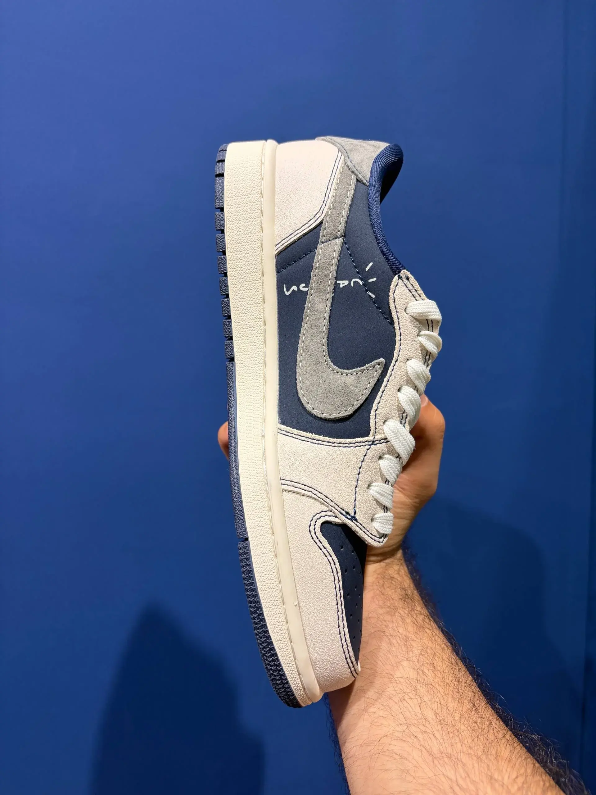 Nike jordan travis scott نایک جردن ترویس اسکات