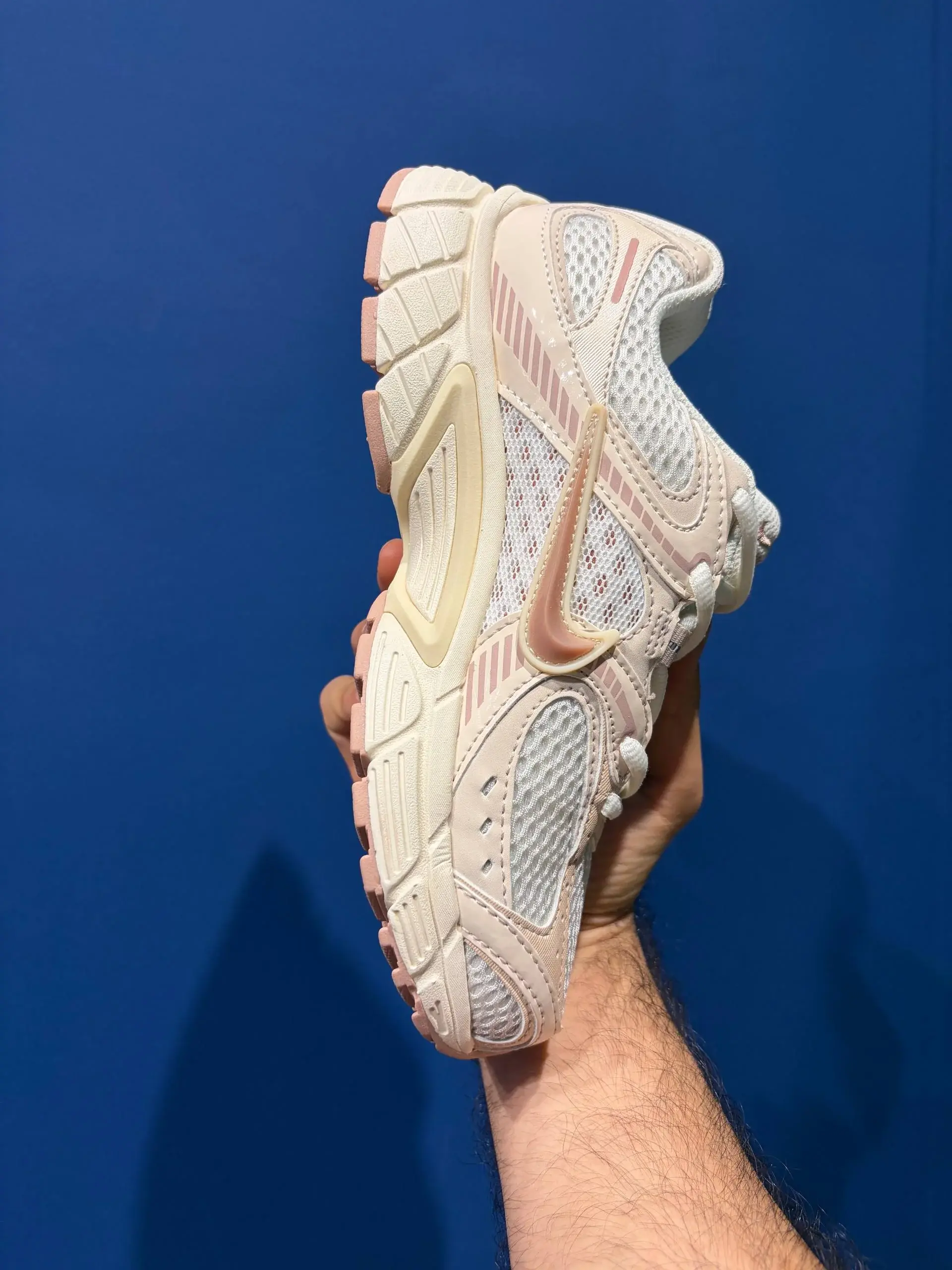 Nike v5 نایک وی فایو