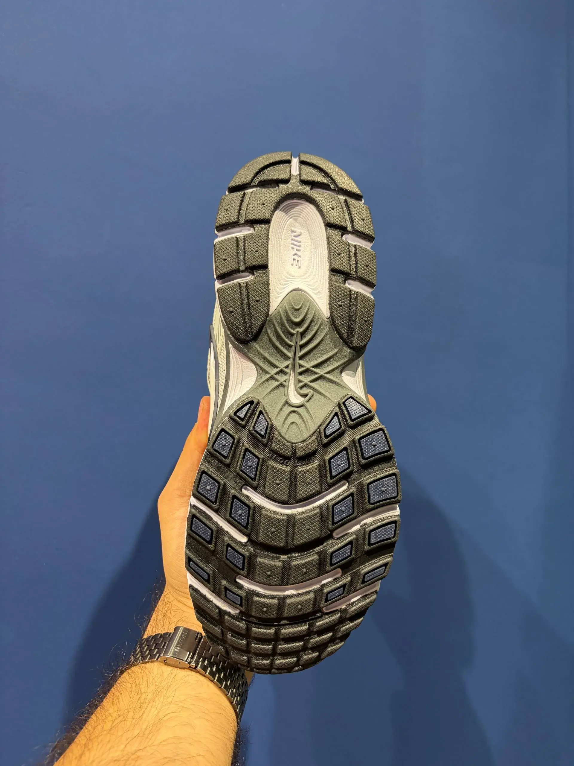 Nike v5 نایک وی فایو
