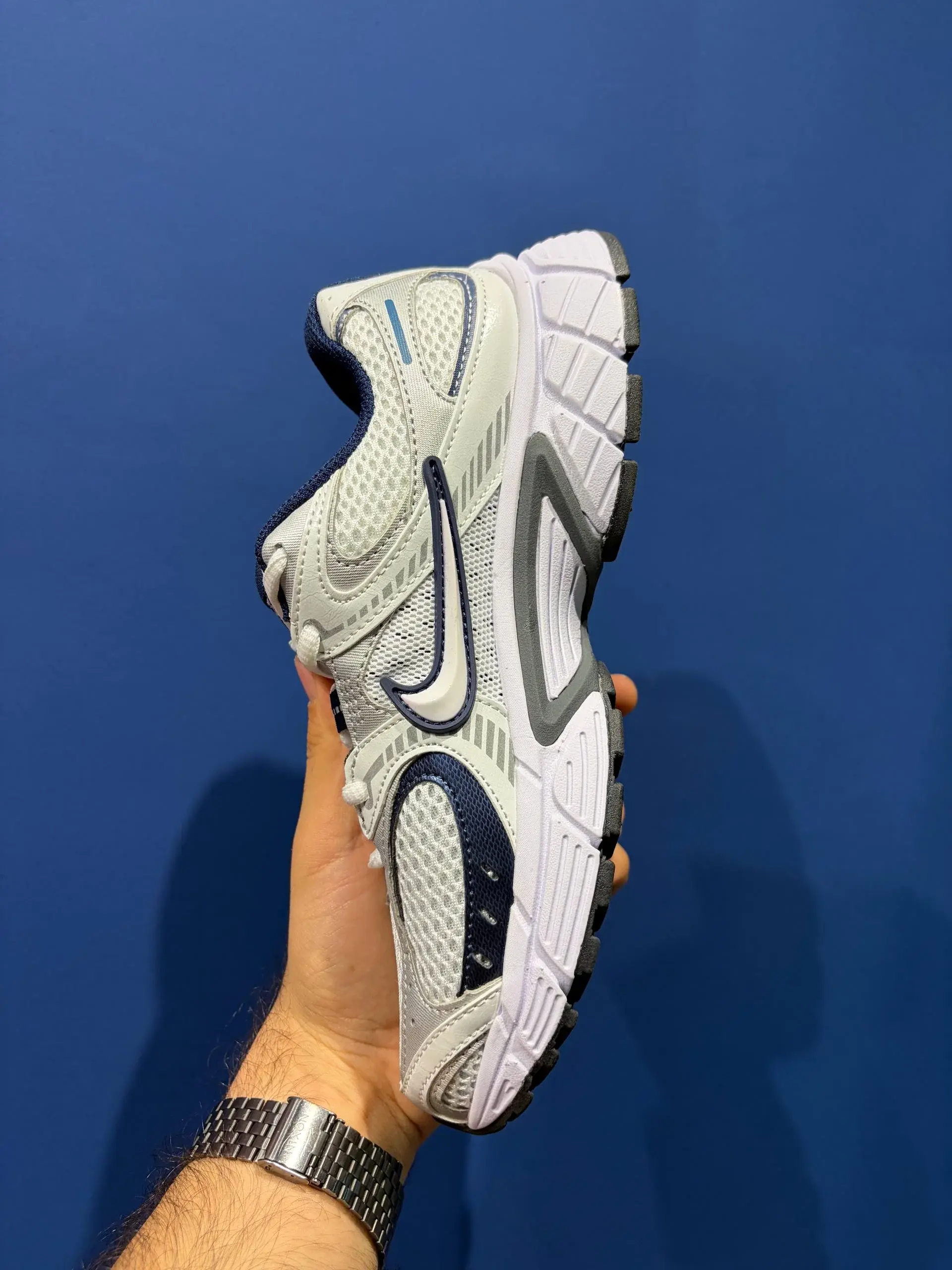Nike v5 نایک وی فایو