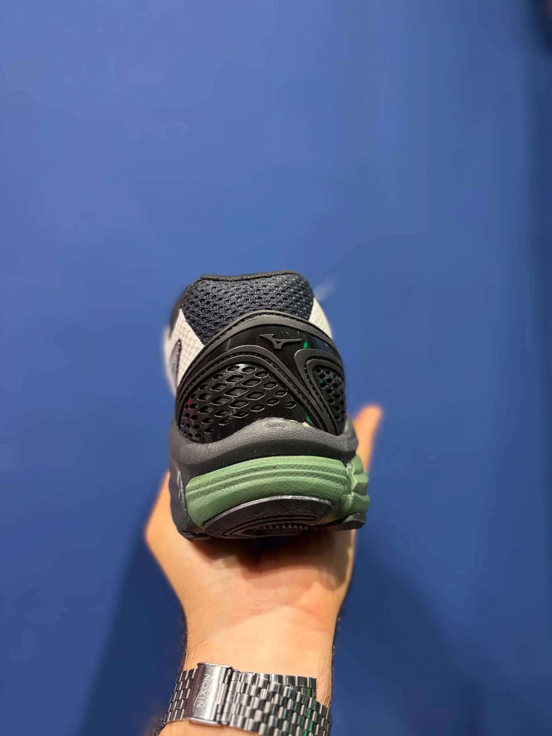 Mizuno میزانو