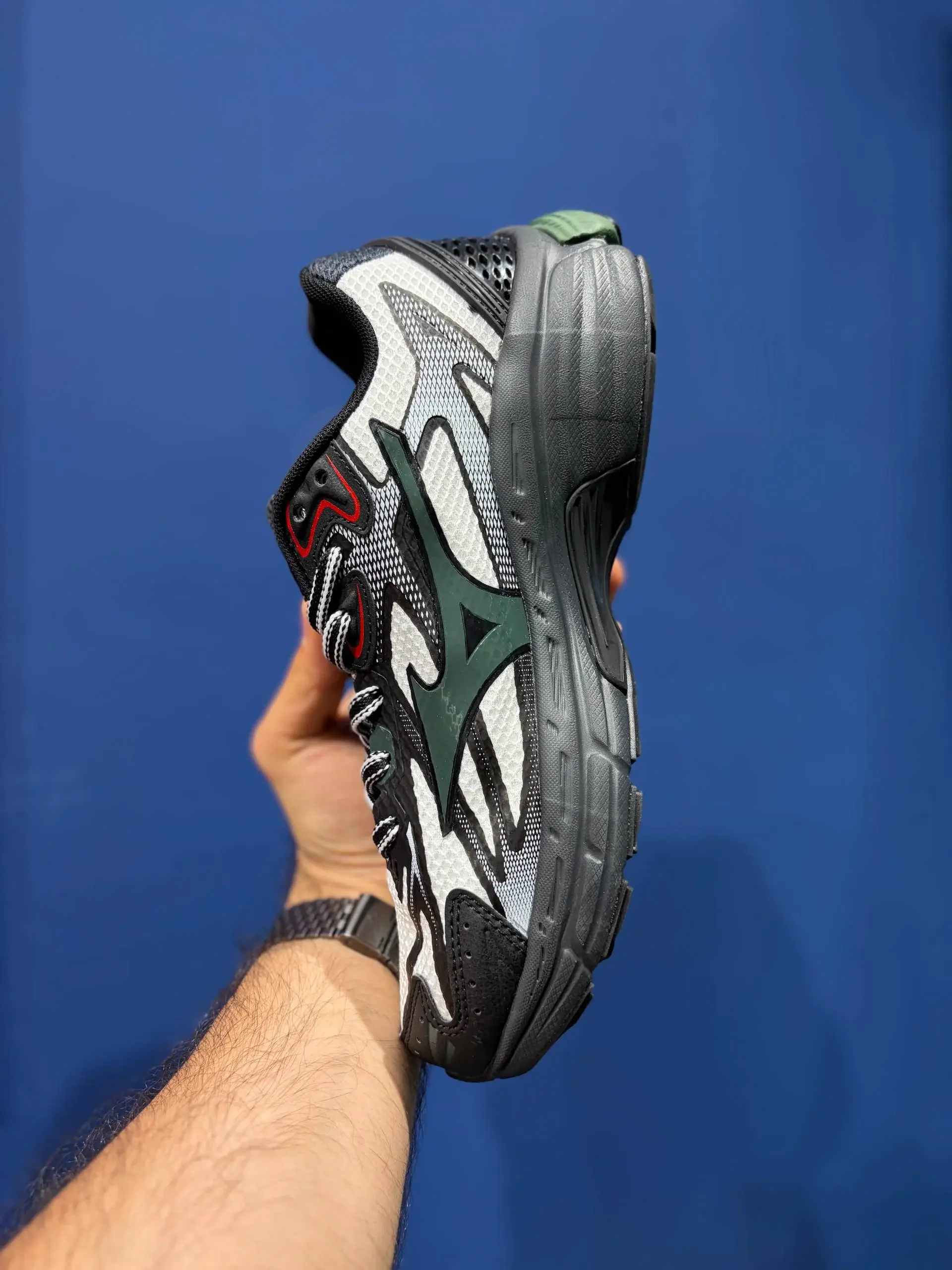 Mizuno میزانو