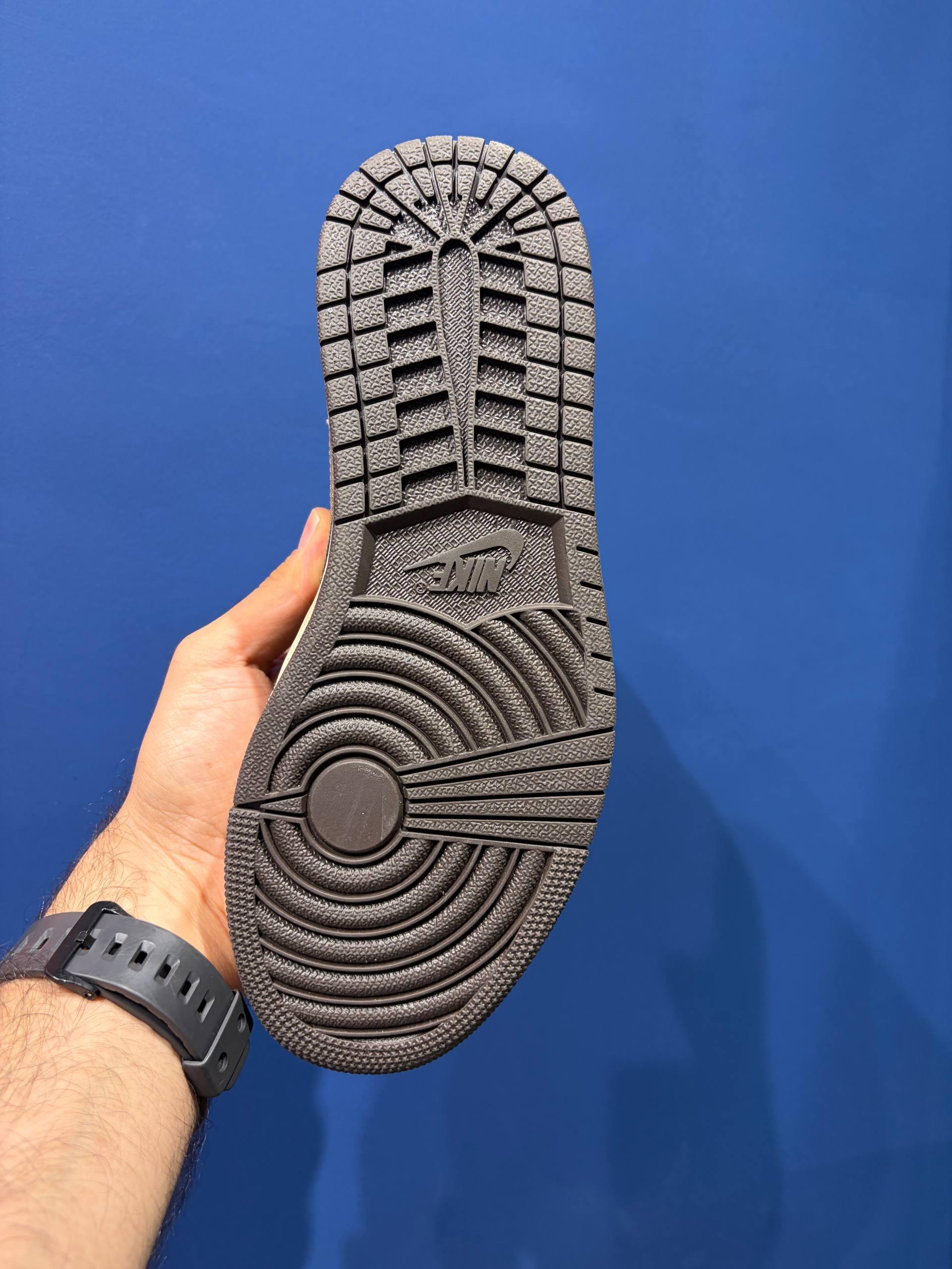 Nike air jordan 1 low travis scott mocha نایک ایر جردن 1 لو ترویس اسکات موکا
