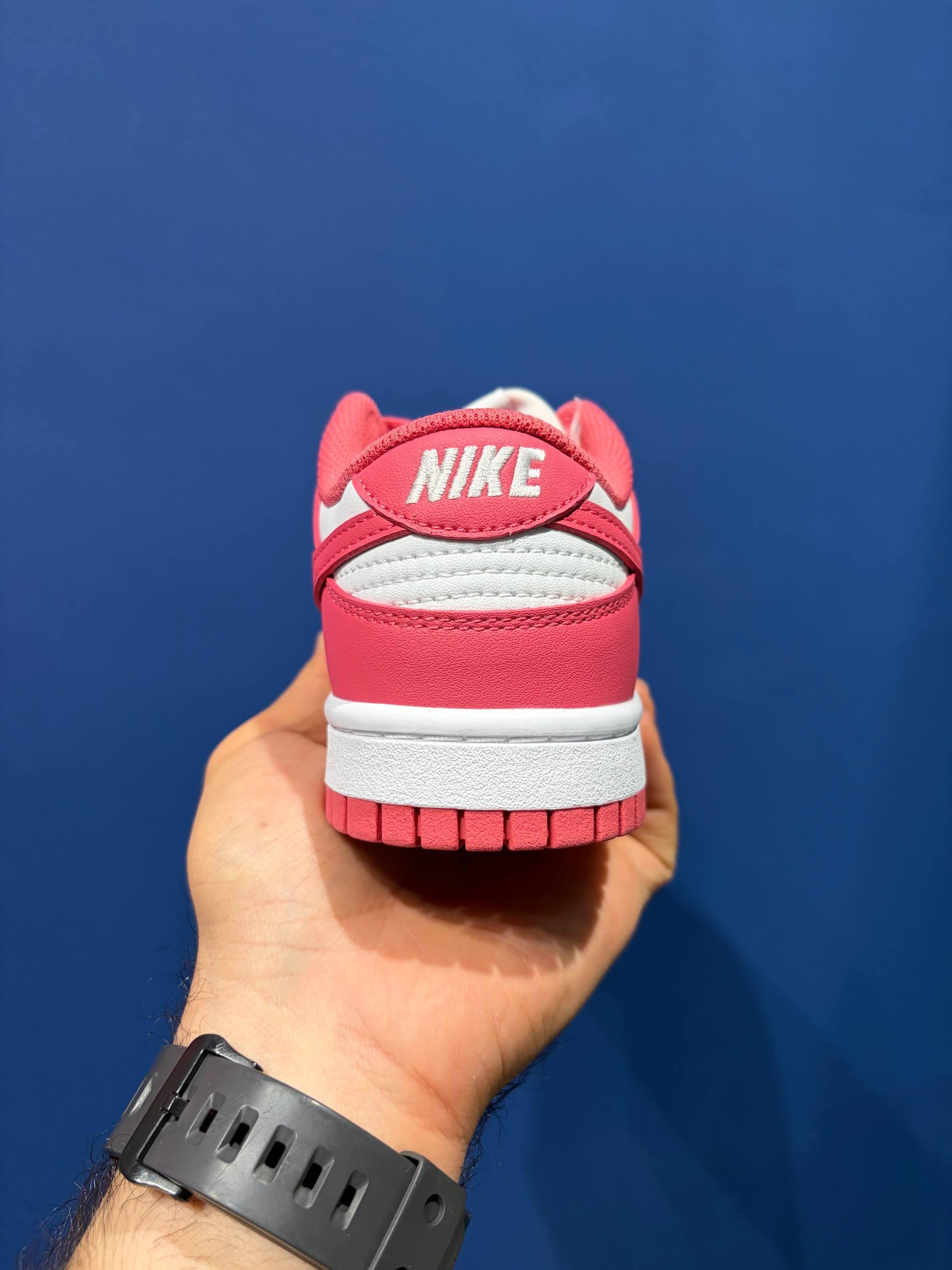 Nike sb dunk low archeo pink نایک اس بی دانک سرخابی