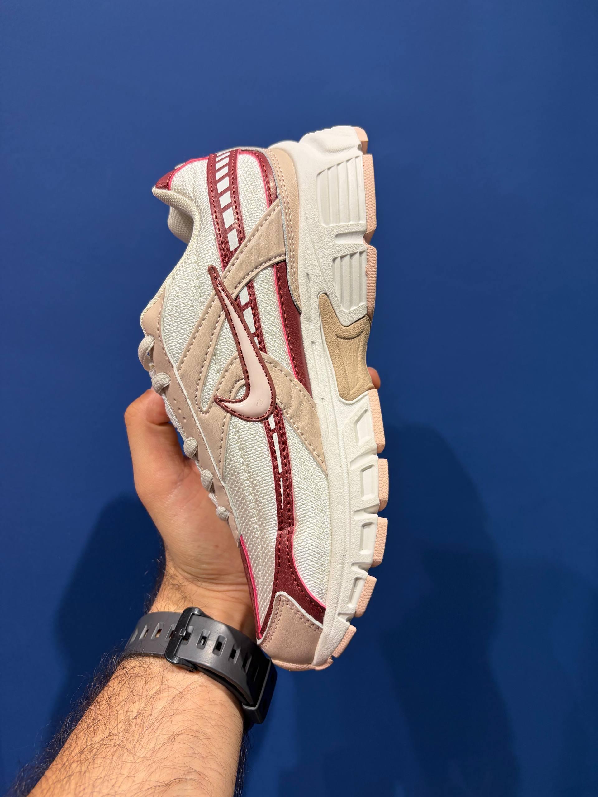Nike initiator echo pink نایک اینتی تیدور صورتی