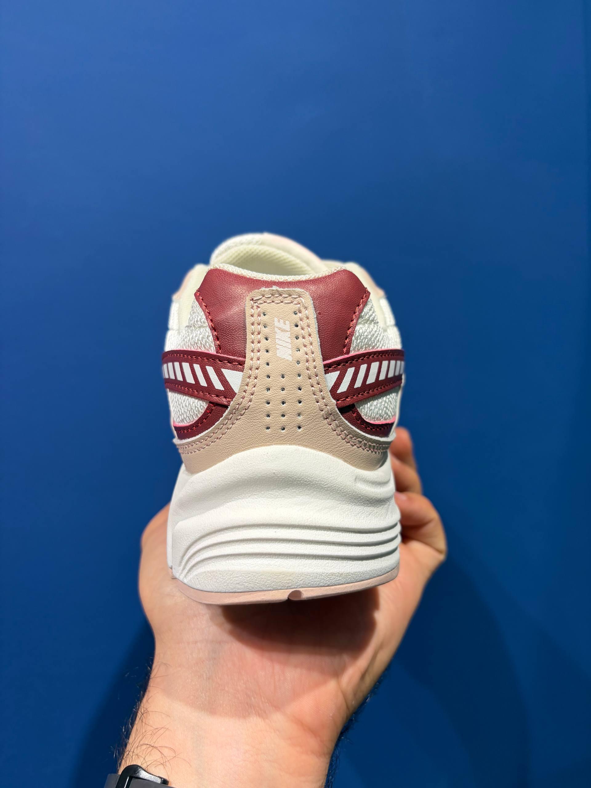 Nike initiator echo pink نایک اینتی تیدور صورتی