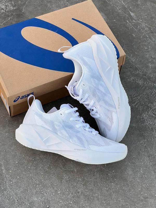 Asics noa آسیکس نوا