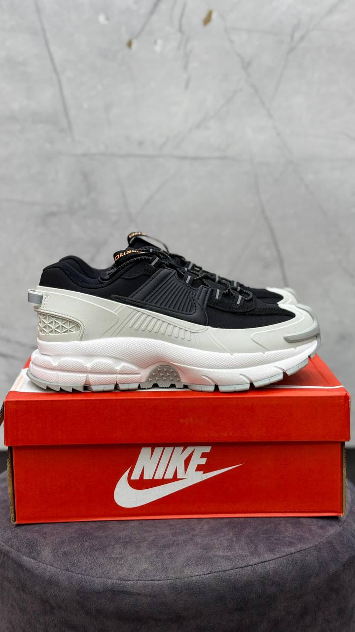 Nike zoom vomero نایک زوم