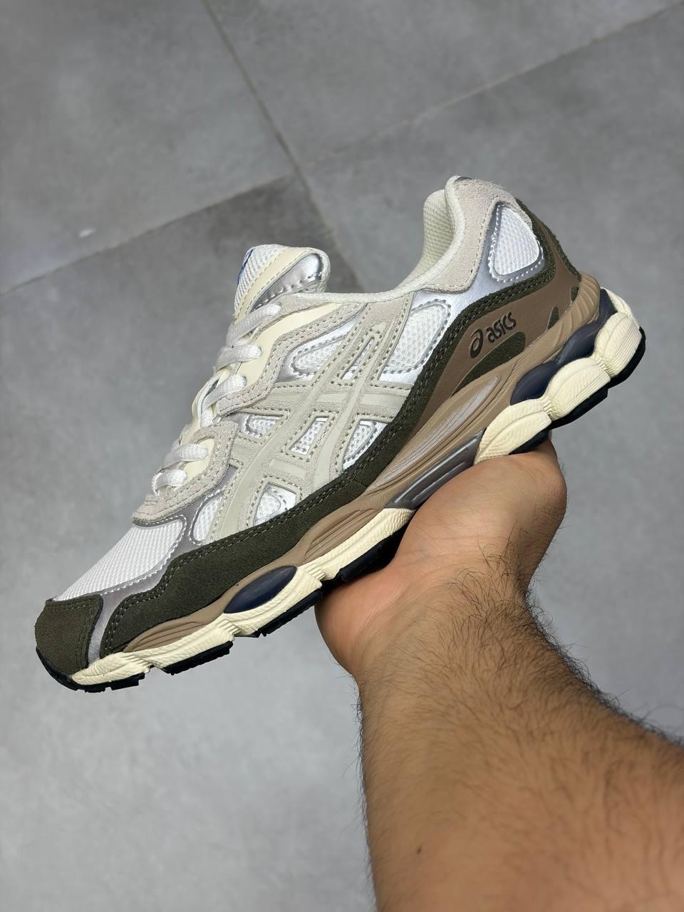 Asics آسیکس