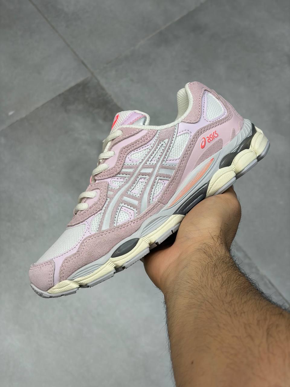Asics آسیکس