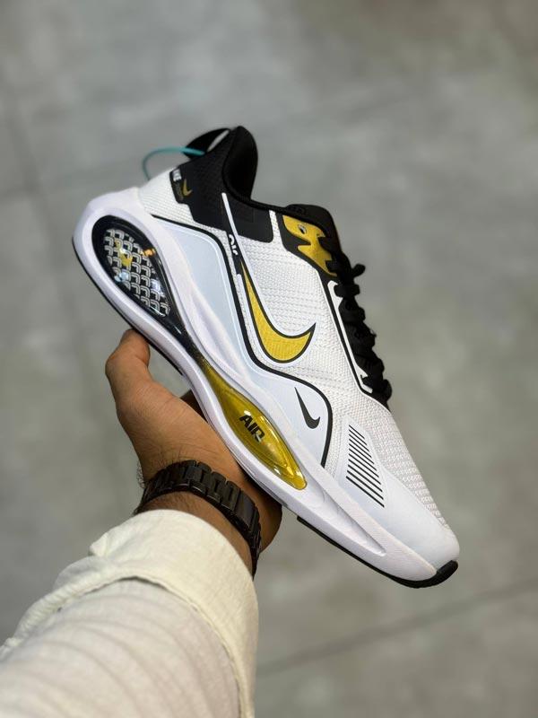 Nike revolution نایک