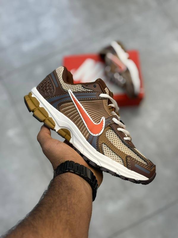 Nike vomero 5 نایک وومرو 5
