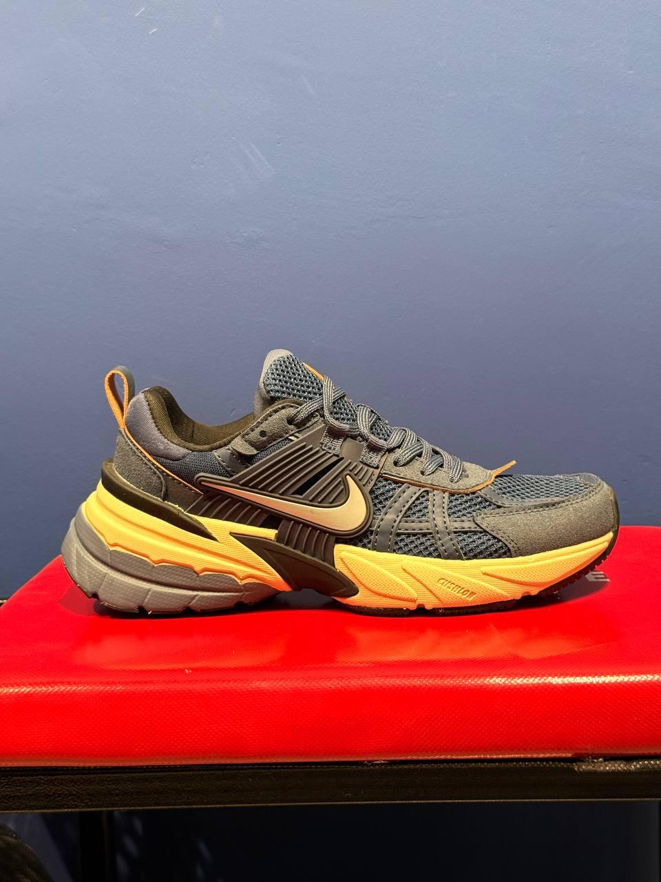 Nike v2k نایک ویتوکی سرمه ای
