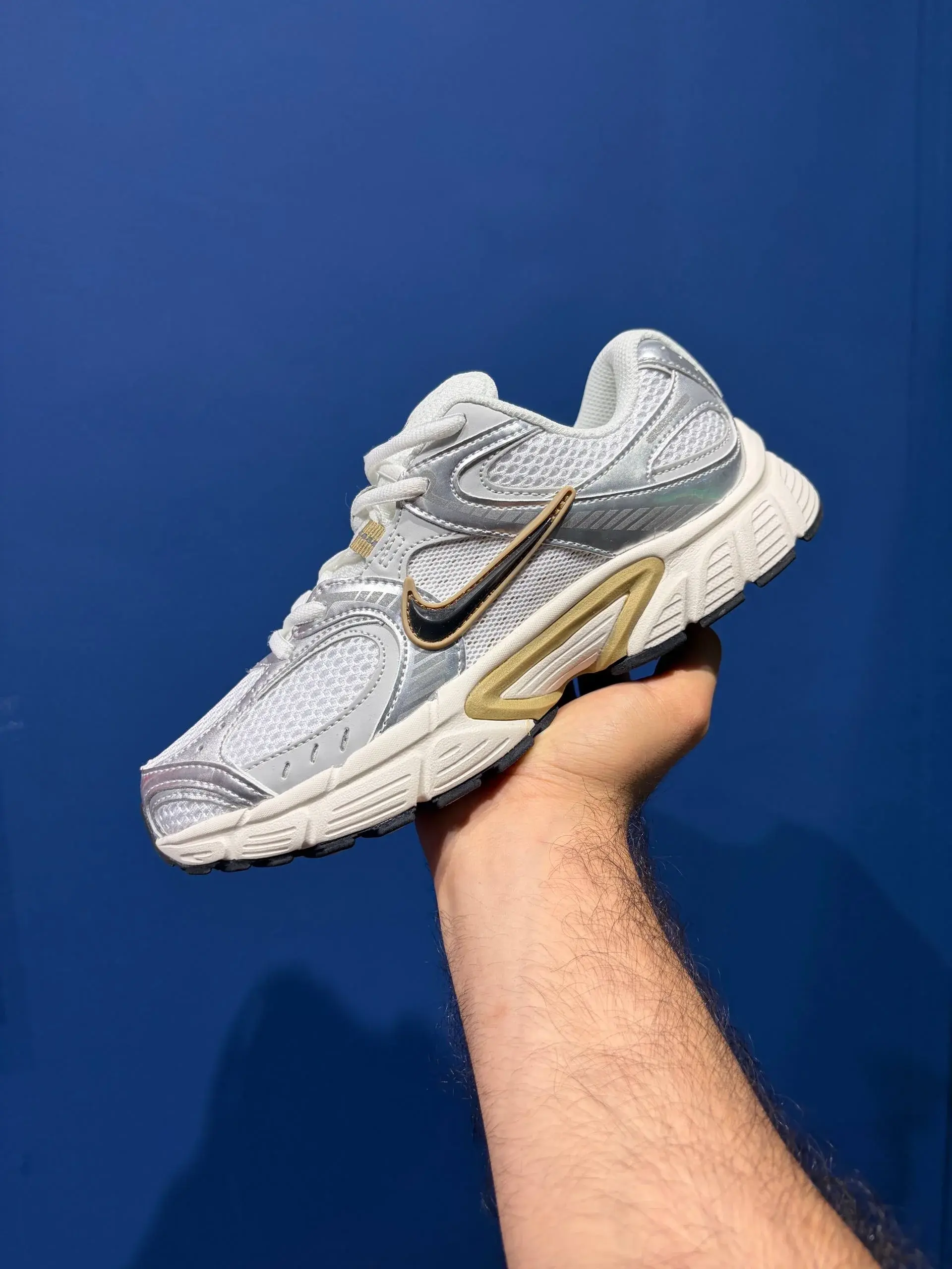 Nike v5 نایک وی فایو