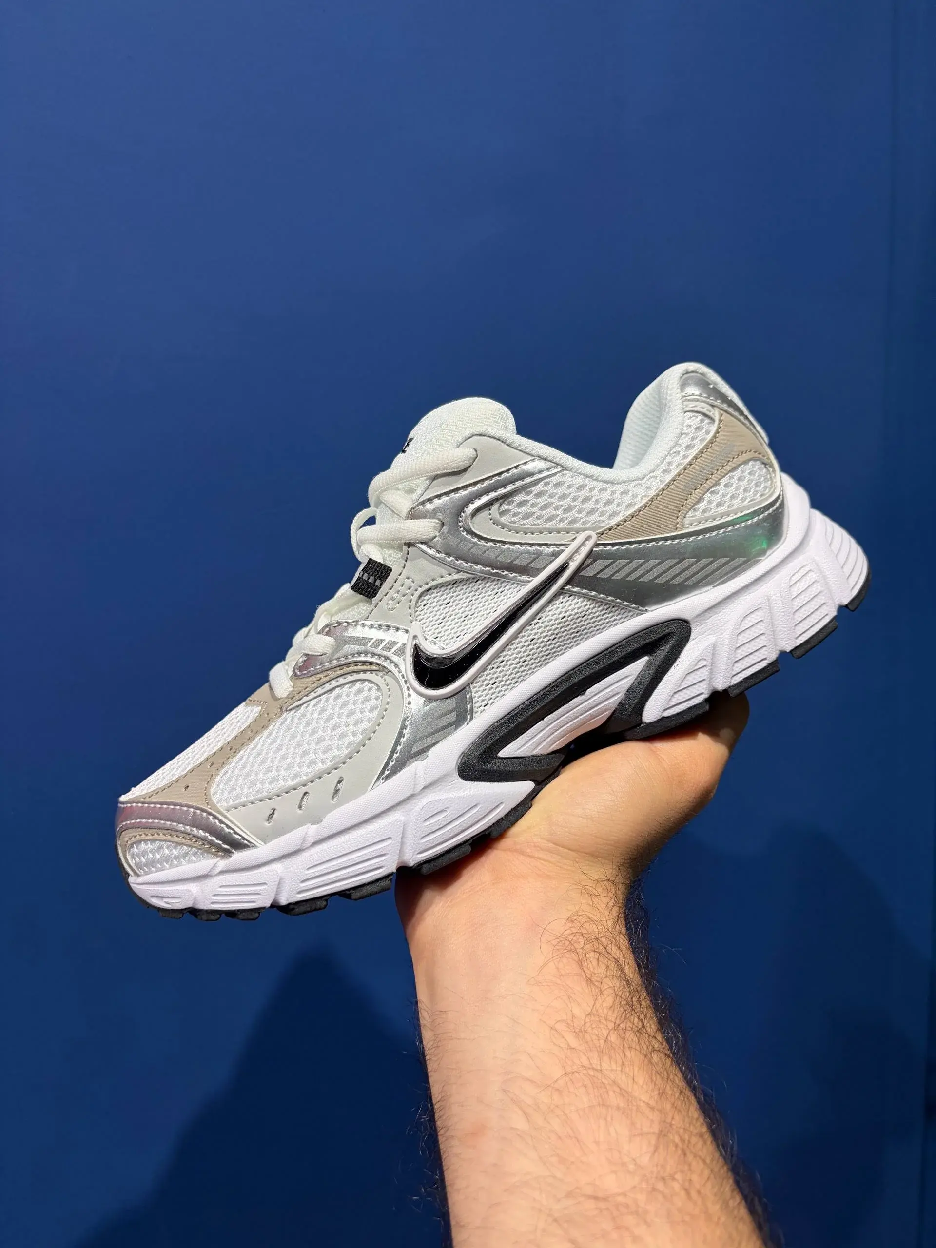 Nike v5 نایک وی فایو سفید سیاه