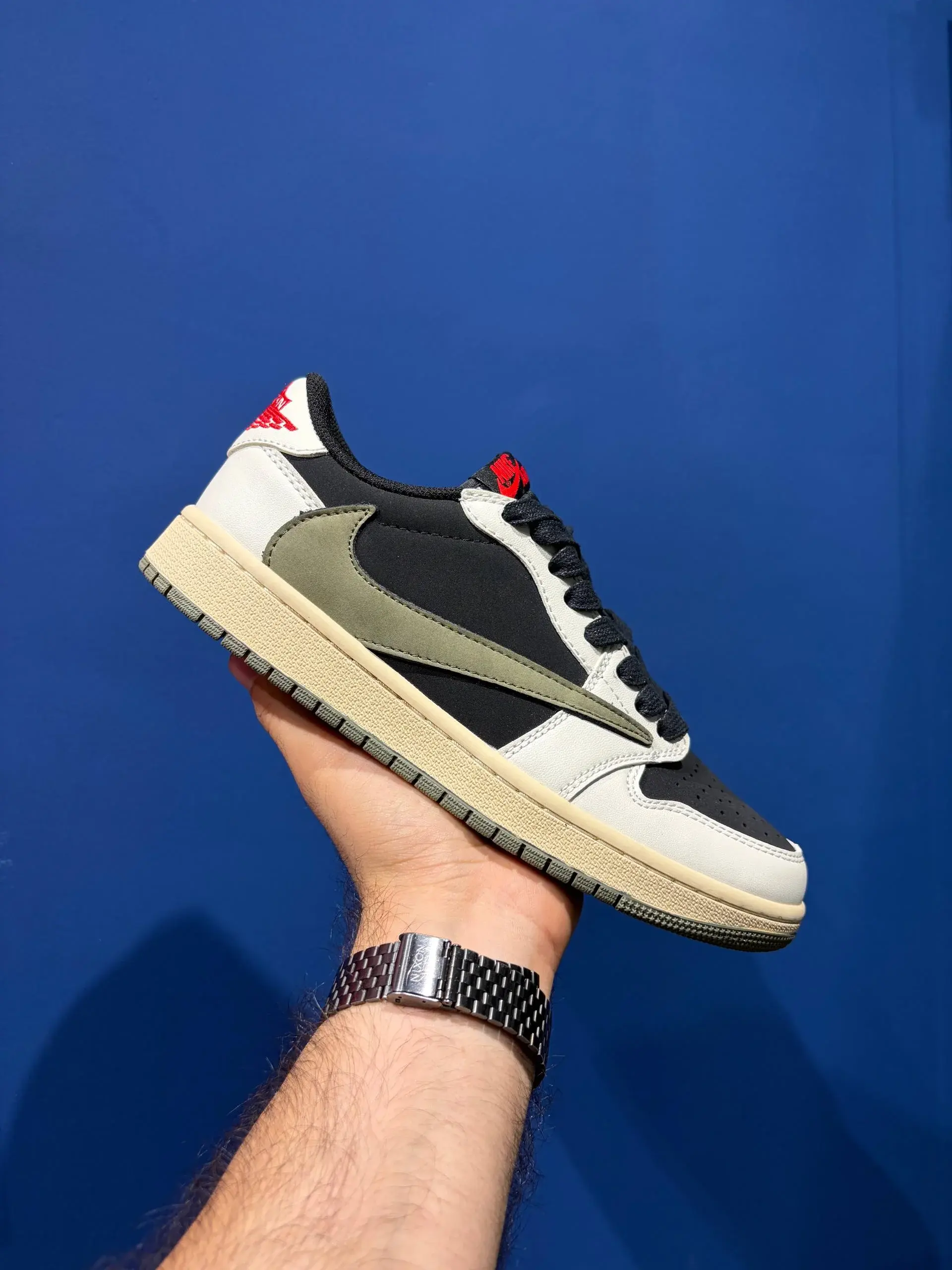 Nike jordan travis scott نایک جردن ترویس اسکات