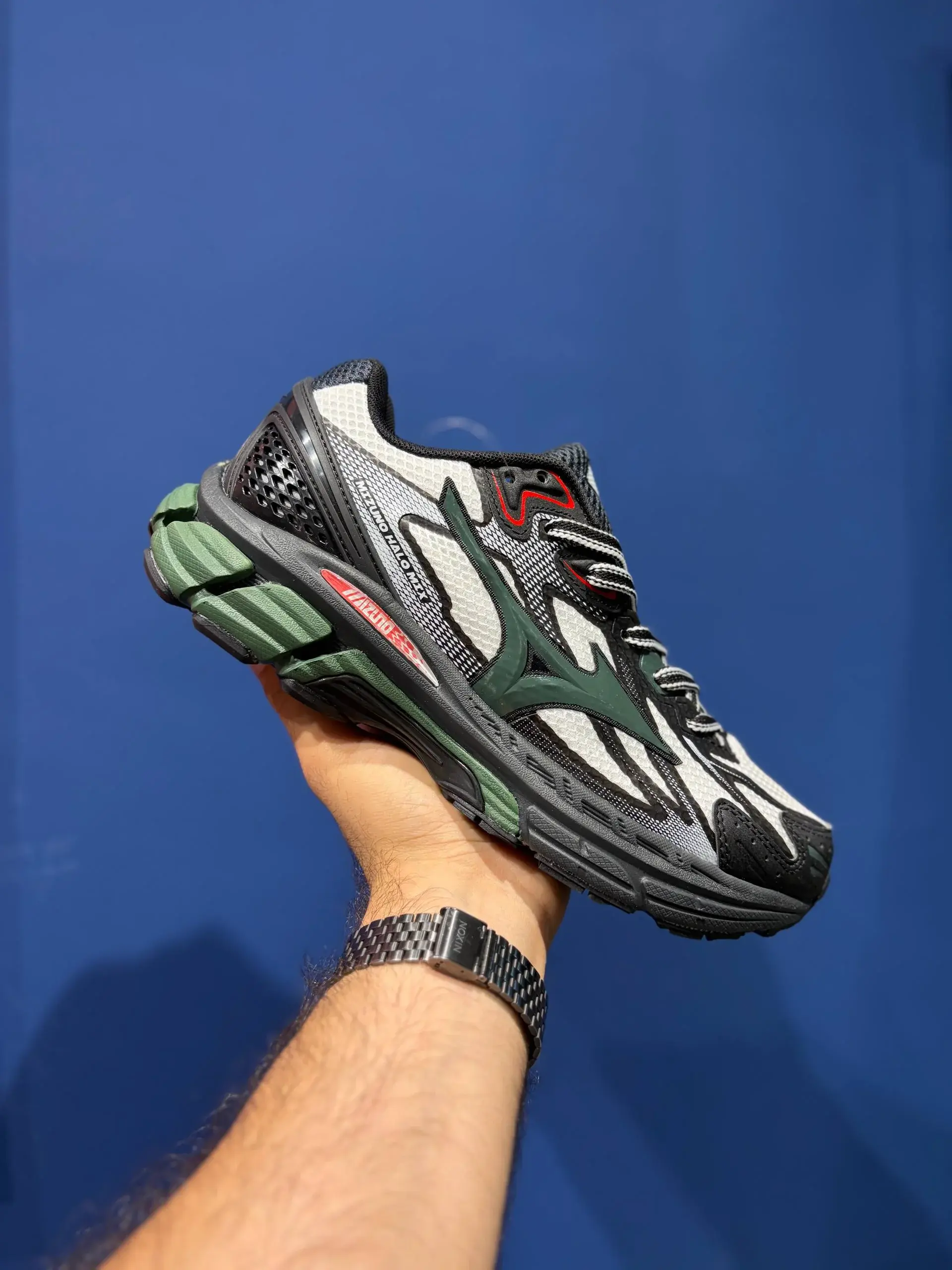 Mizuno میزانو