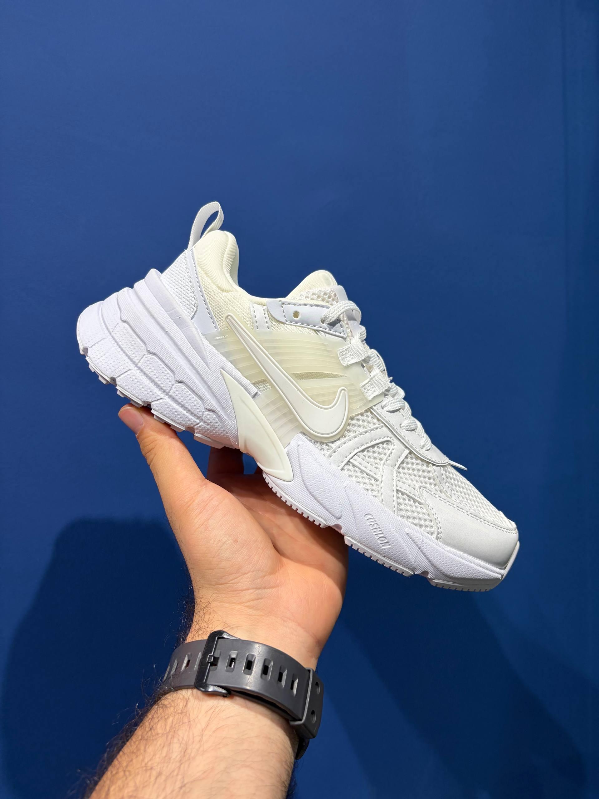 Nike v2k نایک ویتوکی سفید