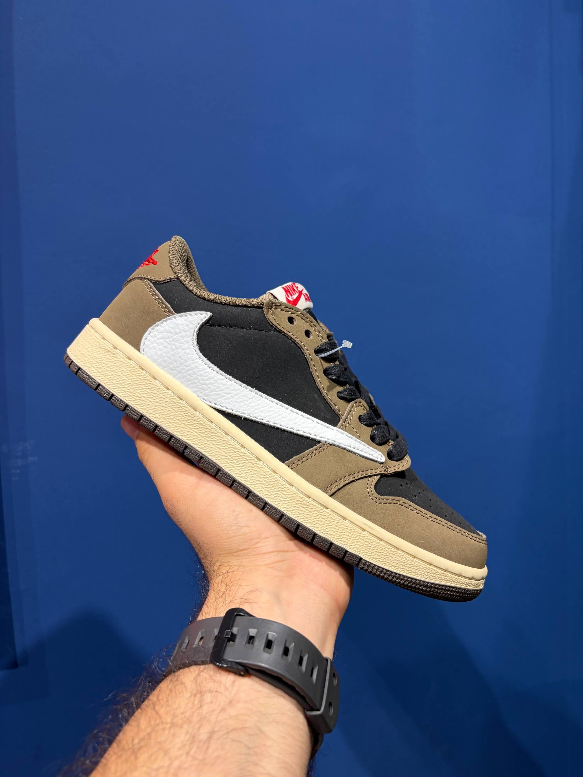 Nike jordan travis scott نایک جردن ترویس اسکات